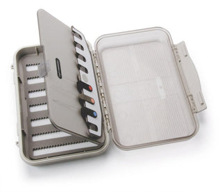 MEDIUM 7-ROW WATERPROOF FLY BOX W/ FLIP PAGE AND THREADERS